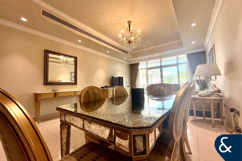 Apartment in The Crescent, Palm Jumeirah, Dubai 2 bedrooms, 164 sq.m. № 76517 - photo 4