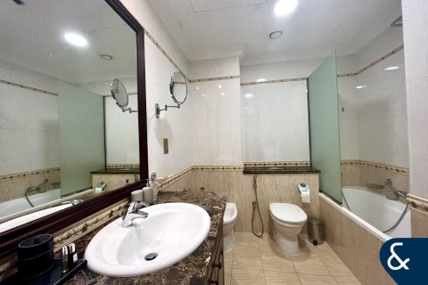 Apartment in The Crescent, Palm Jumeirah, Dubai 2 bedrooms, 164 sq.m. № 76517 - photo 10