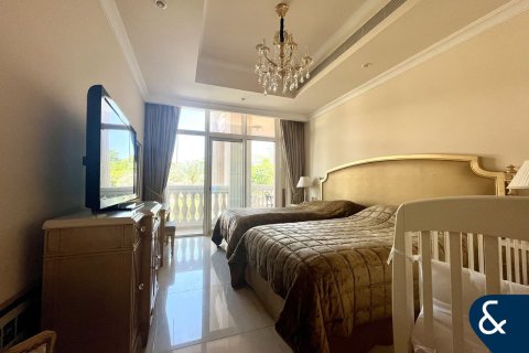 Apartment in The Crescent, Palm Jumeirah, Dubai 2 bedrooms, 164 sq.m. № 76517 - photo 11