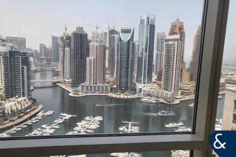 Apartment in Emaar 6 Towers, Dubai Marina, Dubai 3 bedrooms, 218 sq.m. № 76521 - photo 1