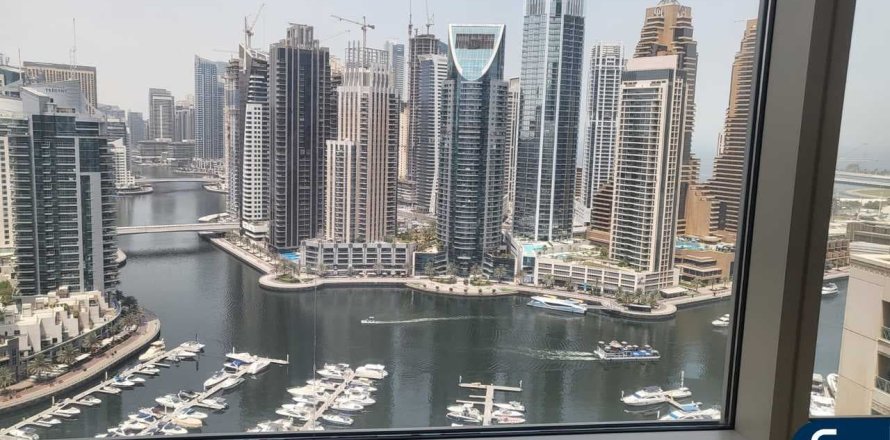 Apartment in Emaar 6 Towers, Dubai Marina, Dubai 3 bedrooms, 218 sq.m. № 76521