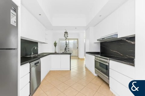 Apartment in Emaar 6 Towers, Dubai Marina, Dubai 3 bedrooms, 218 sq.m. № 76521 - photo 4