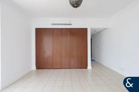 Apartment in Emaar 6 Towers, Dubai Marina, Dubai 3 bedrooms, 218 sq.m. № 76521 - photo 7