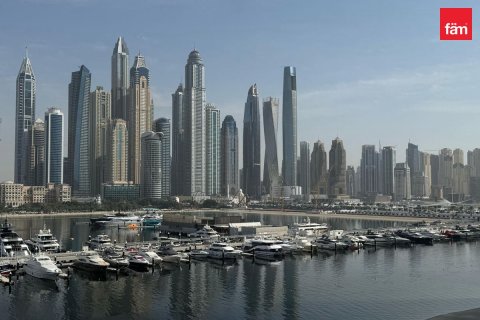 Apartment in Dubai Harbour, Dubai 1 bedroom, 69.7 sq.m. № 13870 - photo 1