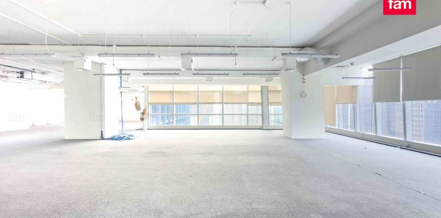 Bureau à Business Bay, Dubai, 575.9 m², № 11470