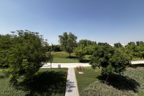 Villa in Dubai 4 bedrooms, 231 sq.m. № 109601 - photo 11