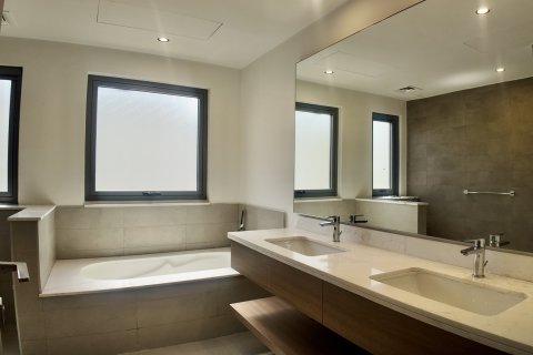 Villa in Dubai Hills Estate, Dubai 4 bedrooms, 327.3 sq.m. № 119335 - photo 21