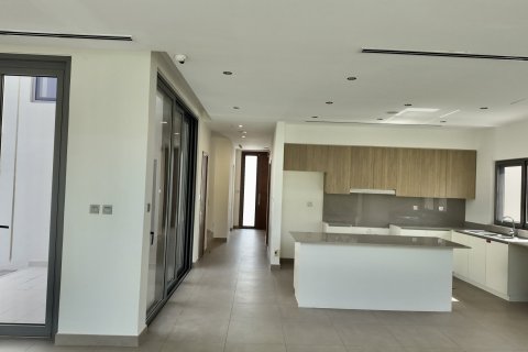 Villa in Dubai Hills Estate, Dubai 4 bedrooms, 327.3 sq.m. № 119335 - photo 3