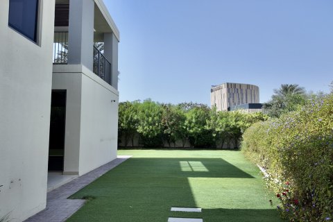 Villa in Dubai Hills Estate, Dubai 4 bedrooms, 327.3 sq.m. № 119335 - photo 19