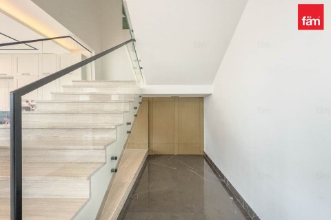Villa in Dubai 6 bedrooms, 930.2 sq.m. № 46931 - photo 29