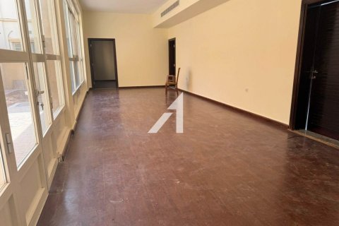 Снять в аренду виллу в Al Safa 2, Аль-Сафа, Дубай: 5 спален, 1569.3м², № 59871 - фото 5