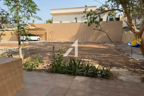 Снять в аренду виллу в Al Safa 2, Аль-Сафа, Дубай: 5 спален, 1569.3м², № 59871 - фото 30