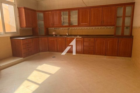 Снять в аренду виллу в Al Safa 2, Аль-Сафа, Дубай: 5 спален, 1569.3м², № 59871 - фото 21