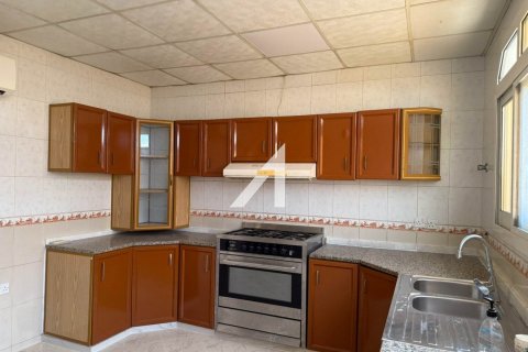 Снять в аренду виллу в Al Safa 2, Аль-Сафа, Дубай: 5 спален, 1569.3м², № 59871 - фото 14