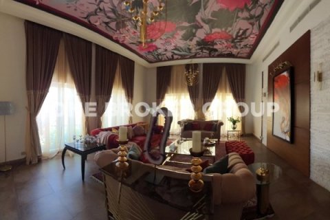 Villa à Al Barsha, Dubai, 6 chambres, 1114.8 m², № 730 - photo 3