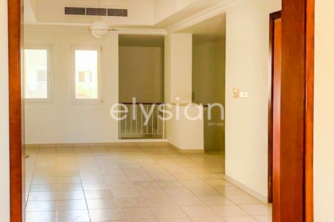 Villa en Meadows 8, Meadows, Dubai, 4 dormitorios, 334 m², № 38140 - foto 15