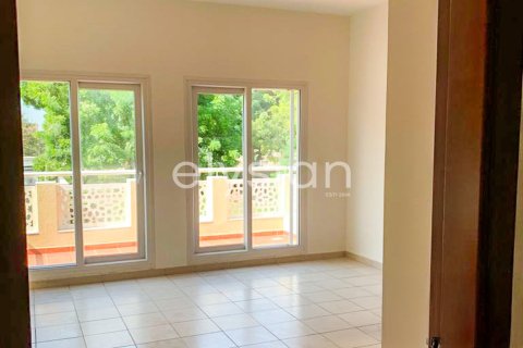 Villa en Meadows 8, Meadows, Dubai, 4 dormitorios, 334 m², № 38140 - foto 9