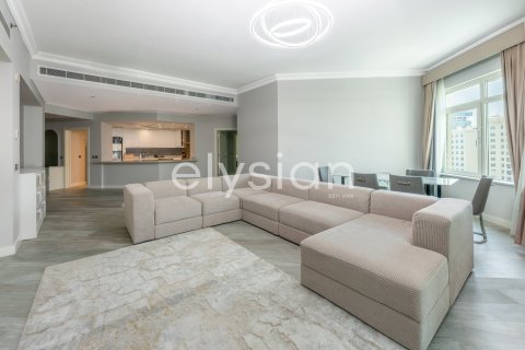 Apartamento en Shoreline Apartments, Palm Jumeirah, Dubai, 3 dormitorios, 203 m², № 38085 - foto 2