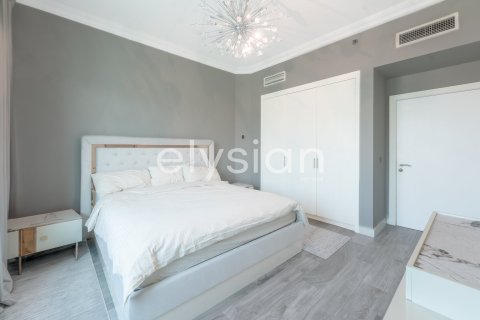 Apartamento en Shoreline Apartments, Palm Jumeirah, Dubai, 3 dormitorios, 203 m², № 38085 - foto 8