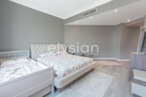 Apartamento en Shoreline Apartments, Palm Jumeirah, Dubai, 3 dormitorios, 203 m², № 38085 - foto 3