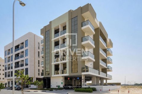 Building in Dubai Land, Dubai 1592.36 sq.m. № 125295 - photo 5