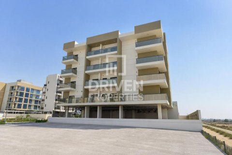 Building in Dubai Land, Dubai 1592.36 sq.m. № 125295 - photo 8