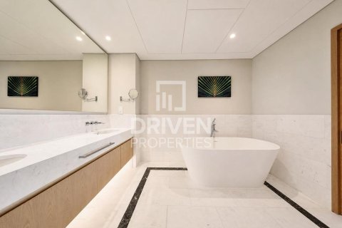 Appartement à The Palm Tower, Palm Jumeirah, Dubai, 1 chambre, 103.03 m², № 125294 - photo 12
