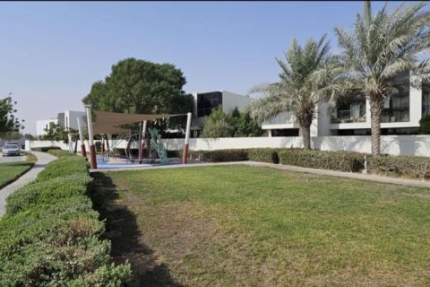 Villa in Dubai 2 bedrooms, 174.8 sq.m. № 138880 - photo 6