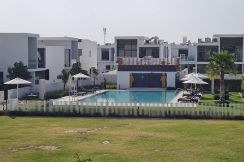 Villa in Dubai 2 bedrooms, 174.8 sq.m. № 138880 - photo 9
