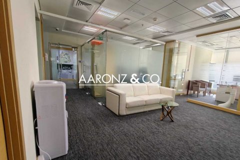 Office in Business Bay, Dubai 282 sq.m. № 94472 - photo 18