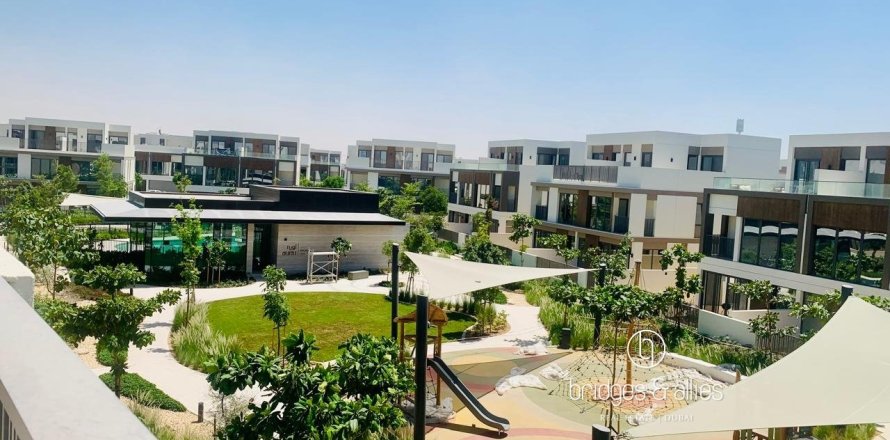 Villa en Tilal Al Ghaf, Dubai, 4 dormitorios, 258 m², № 94475