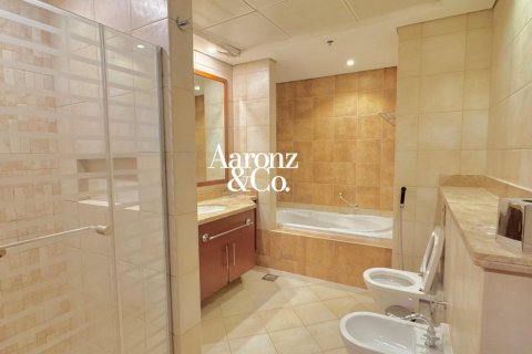 Apartment in Jumeirah Beach Residence, Dubai 2 bedrooms, 181 sq.m. № 123438 - photo 10