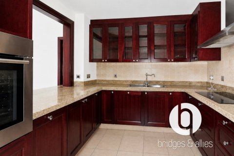 Apartment in Old Town, Dubai 1 bedroom, 126 sq.m. № 123442 - photo 6