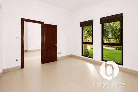 Apartment in Old Town, Dubai 1 bedroom, 126 sq.m. № 123442 - photo 12