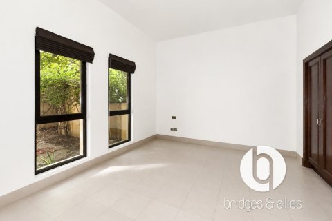 Apartment in Old Town, Dubai 1 bedroom, 126 sq.m. № 123442 - photo 11