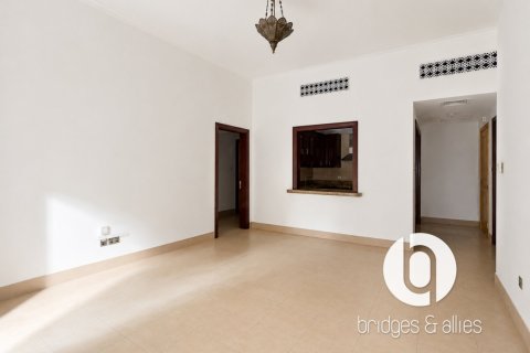 Apartment in Old Town, Dubai 1 bedroom, 126 sq.m. № 123442 - photo 4