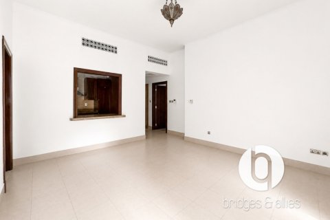 Apartment in Old Town, Dubai 1 bedroom, 126 sq.m. № 123442 - photo 3