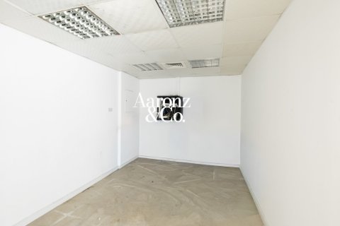 Office in Al Quoz, Dubai 106 sq.m. № 123440 - photo 3