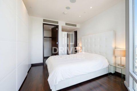 Apartment in Downtown Dubai (Downtown Burj Dubai), Dubai 2 bedrooms, 165.09 sq.m. № 135729 - photo 18