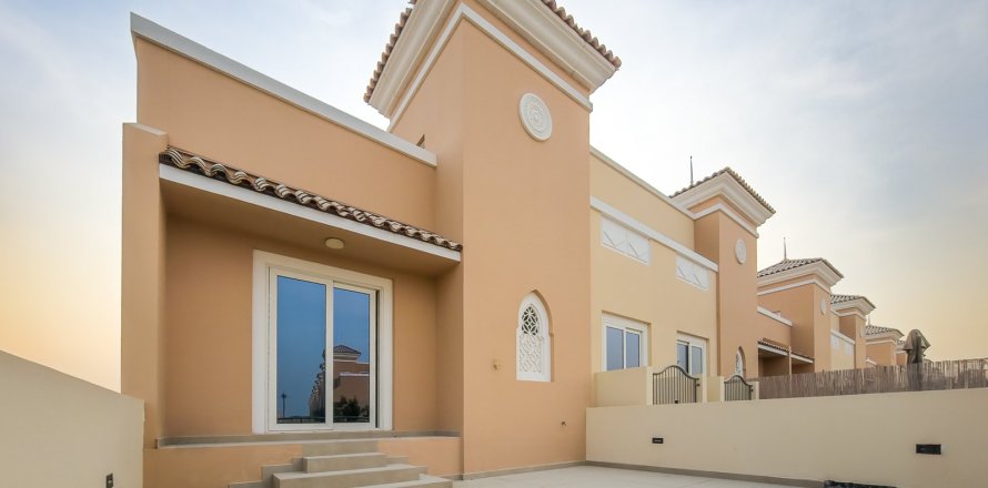 Таунхаус в Dubai Sports City, Дубай, 4 спальни, 339.1м², № 7308