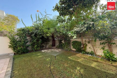 Villa in Al Furjan, Dubai 4 bedrooms, 619.1 sq.m. № 118524 - photo 3
