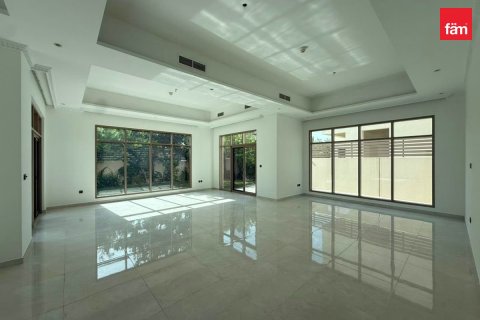 Villa in Al Furjan, Dubai 4 bedrooms, 619.1 sq.m. № 118524 - photo 17