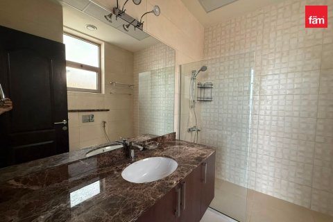 Villa in Al Furjan, Dubai 4 bedrooms, 619.1 sq.m. № 118524 - photo 9
