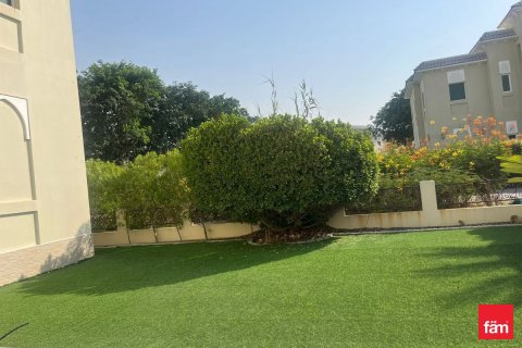 Villa in Al Furjan, Dubai 4 bedrooms, 610.1 sq.m. № 58184 - photo 3