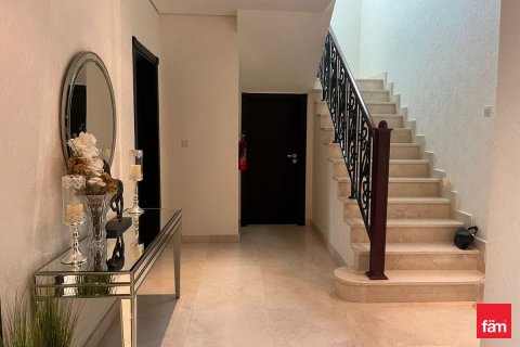 Villa in Al Furjan, Dubai 4 bedrooms, 610.1 sq.m. № 58184 - photo 13