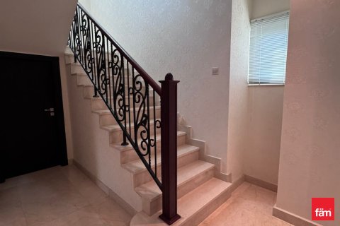 Villa in Al Furjan, Dubai 4 bedrooms, 610.1 sq.m. № 58184 - photo 16