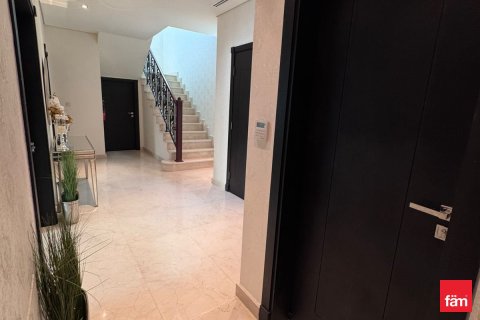 Villa in Al Furjan, Dubai 4 bedrooms, 610.1 sq.m. № 58184 - photo 17