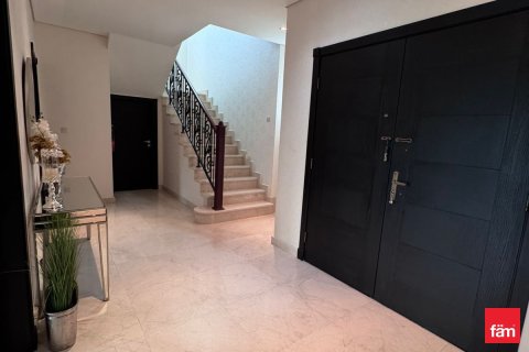 Villa in Al Furjan, Dubai 4 bedrooms, 610.1 sq.m. № 58184 - photo 15