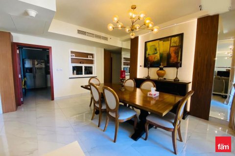 Apartment in Dubai 3 bedrooms, 178.5 sq.m. № 40747 - photo 3
