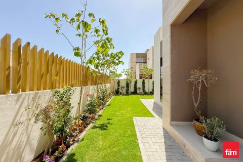 Villa in Meydan, Dubai 4 bedrooms, 282 sq.m. № 40746 - photo 15